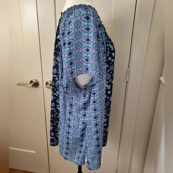 Talbott Plus Size Top - Picture 2 of 9